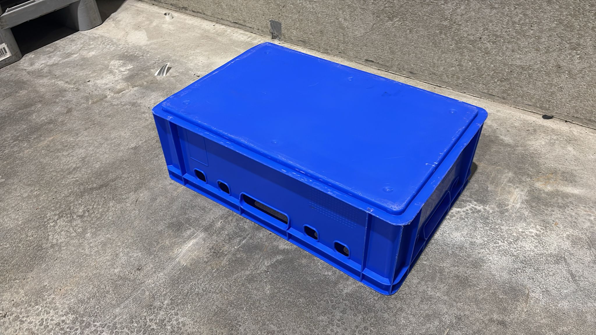 Palletdeal - Kunststof krat stapelbak E2 vleeskrat 600x400 - gebruikt - Blauw - Afbeelding 2