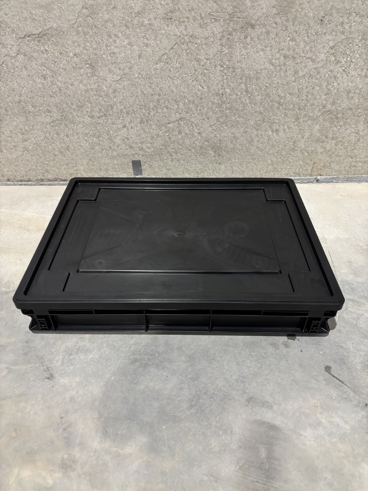 Palletdeal 34 stuks Kunststof Zwarte stapelbak met deksel zware kwaliteit 600x800 Zwart- Gebruikt - Afbeelding 4