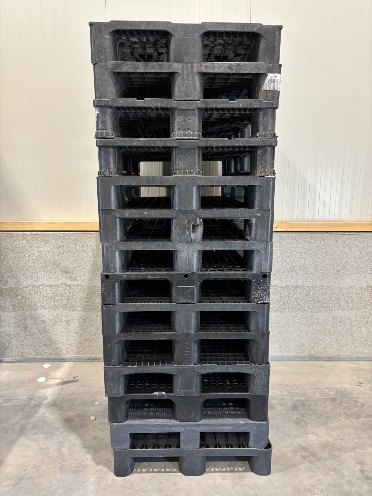 Palletdeal 14 stuks Kunststof Middelzware mix kunststofpallets 1200x800 Zwart - Gebruikt