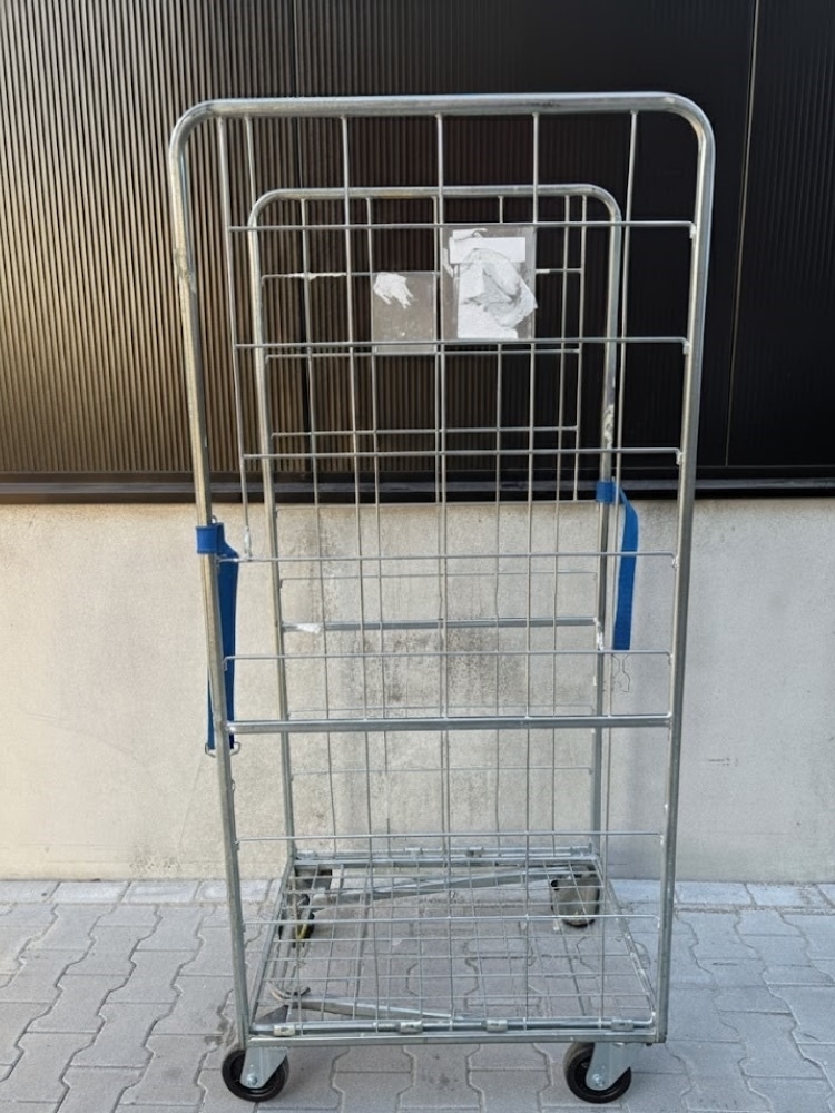 A frame orderpick rolcontainers nestbaar