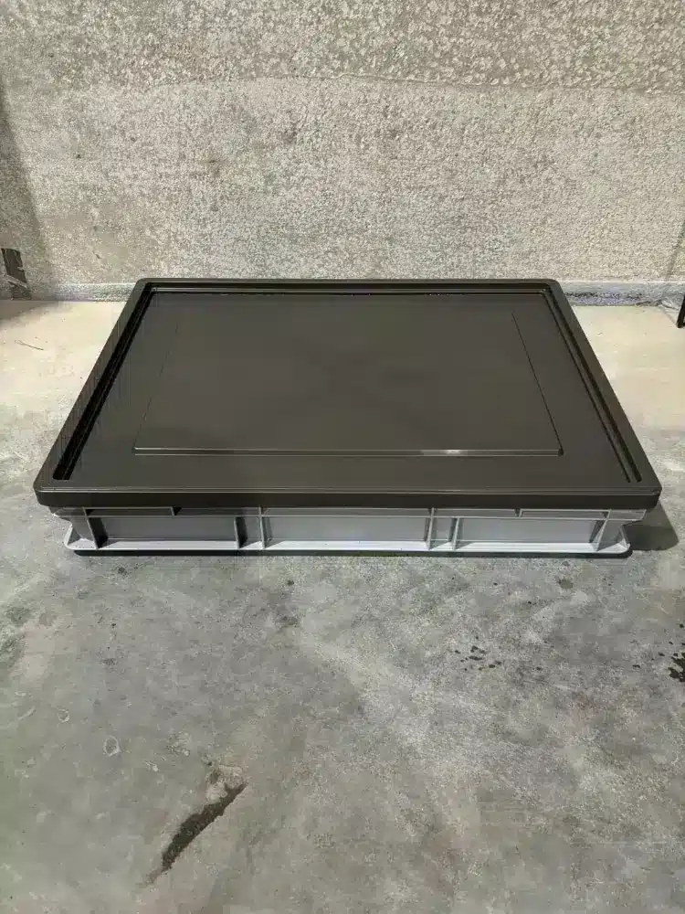 Palletdeal 34 stuks Kunststof grijze stapelbak met deksel 600x800x130 Grijs - Gebruikt, foto 4