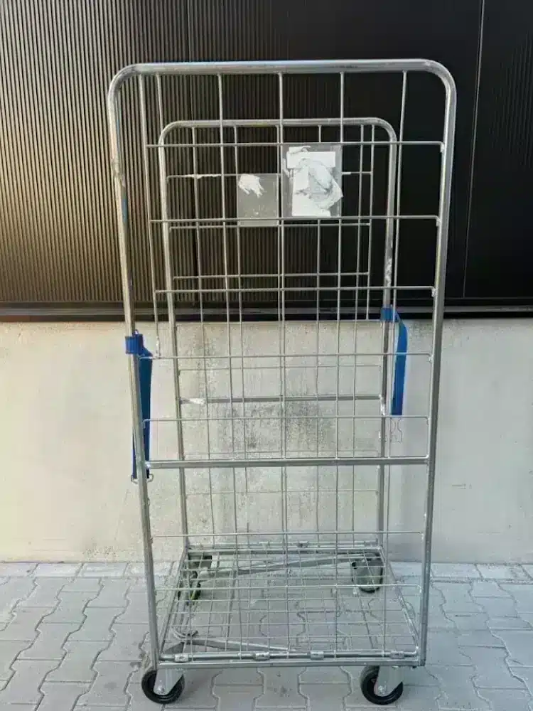 A frame orderpick rolcontainers nestbaar